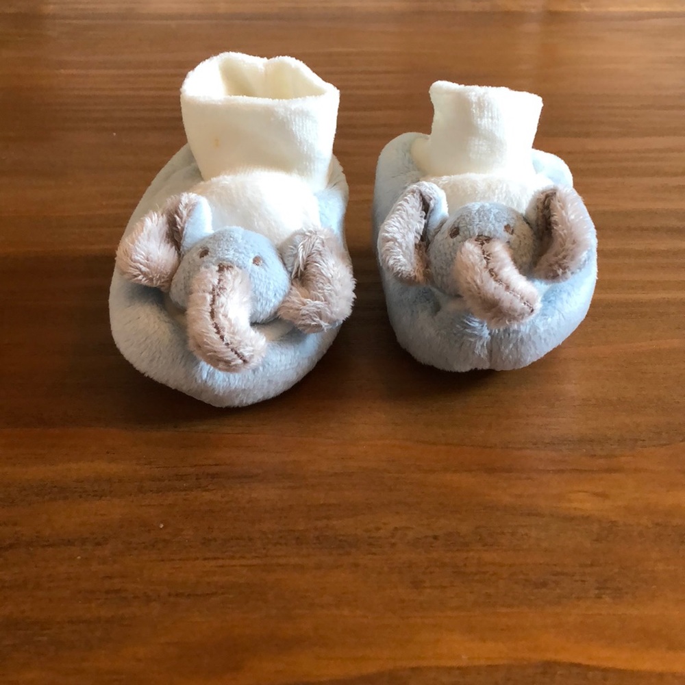 Precious elephant booties!